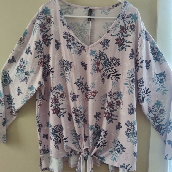 Massini floral Women Long Sleeve Top - Picture 3 of 11